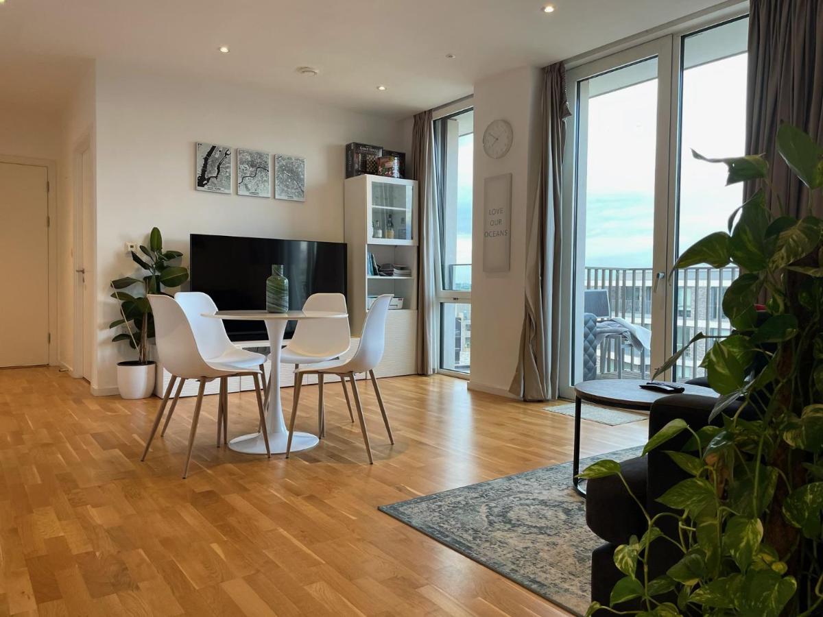 Luxury En-Suite Room Olympic Village In Shared Apartment ลอนดอน ภายนอก รูปภาพ